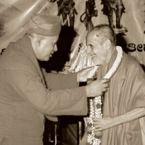 Sri Sri, receving offers from Swamiji