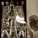 Offering pooja to Sri Rama Vithala Swamiji