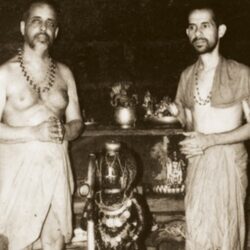 Offering Gurudakshine. Offering Phalimaru Peetam to Sri Sri Vidyamanya Swamiji of Bhandarkeri Matha