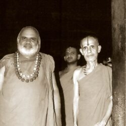 With Sringer Shankaracharya Sri Sri Bharathi Tirtha