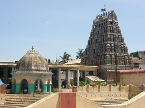 Uppiliappan Temple Thirunageswaram